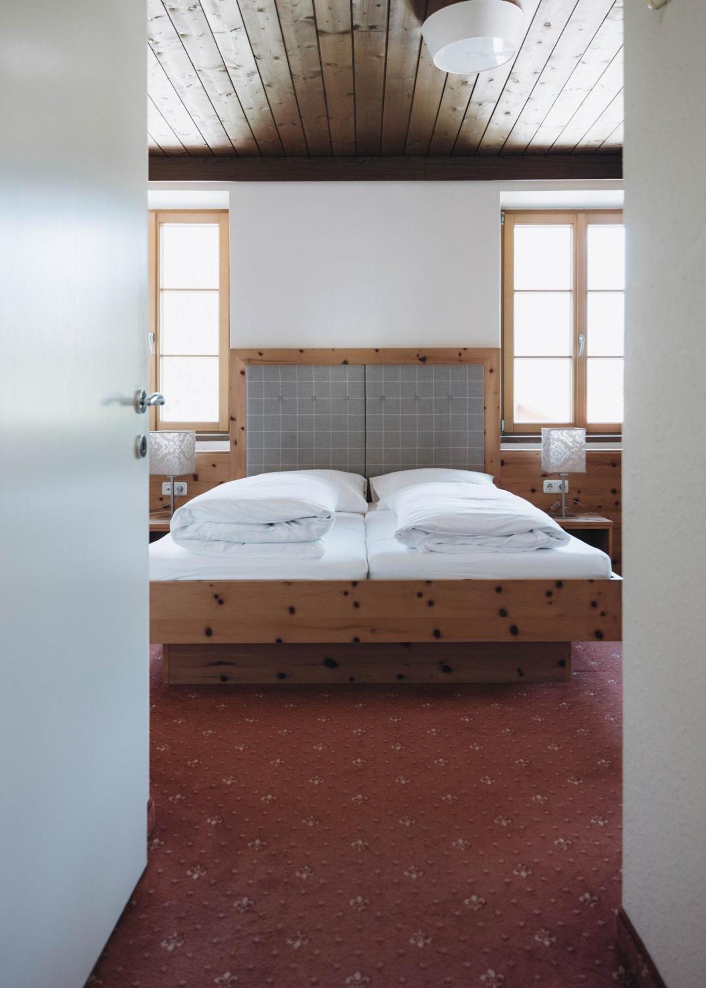 Gasthof Post Dalaas Extérieur photo